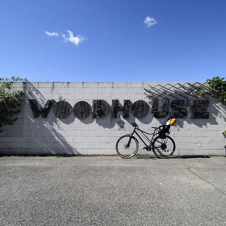 La Cordata Accommodation - Woodhouse Bike Hotel Cinisello Balsamo Extérieur photo