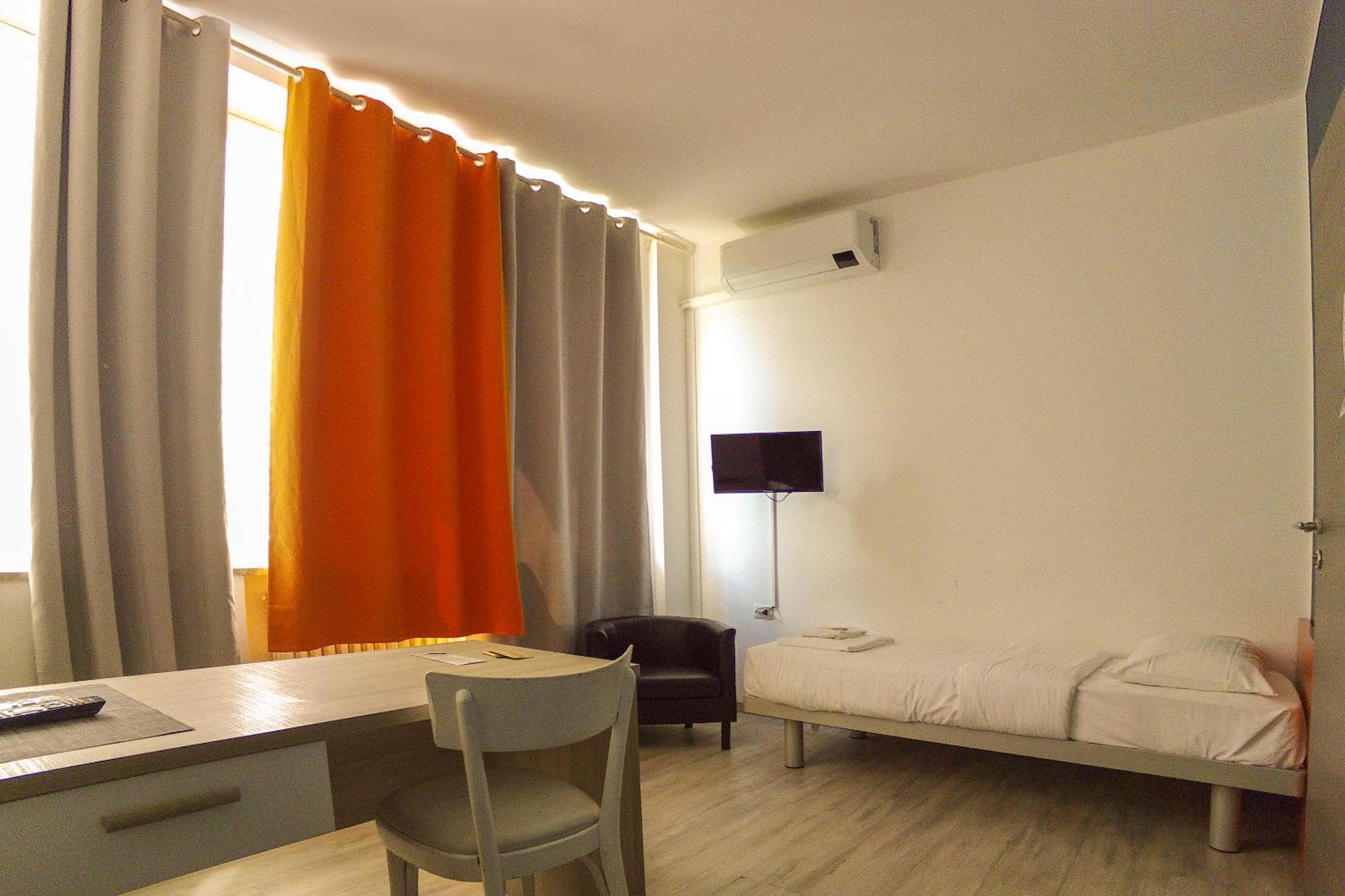 La Cordata Accommodation - Woodhouse Bike Hotel Cinisello Balsamo Extérieur photo